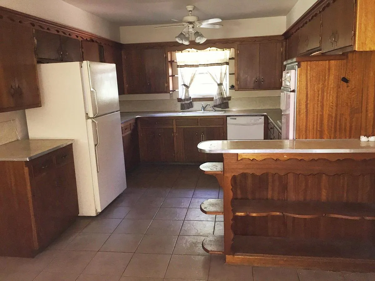 132 N Sherry Avenue — Photo 3