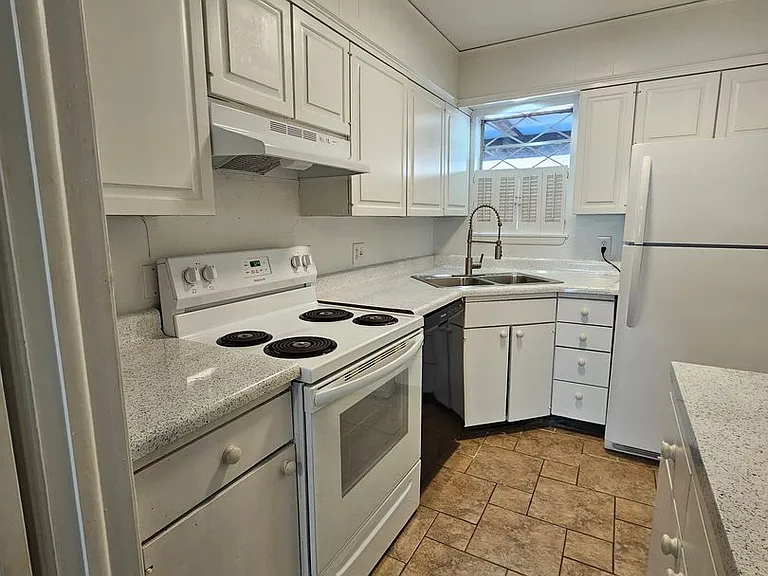 Woodward Park Apartments — Photo 36
