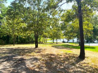 Loise Ln, Athens, TX 75752