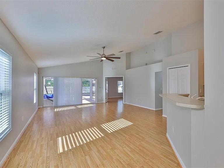 6610 Cambridge Park Dr — Photo 5