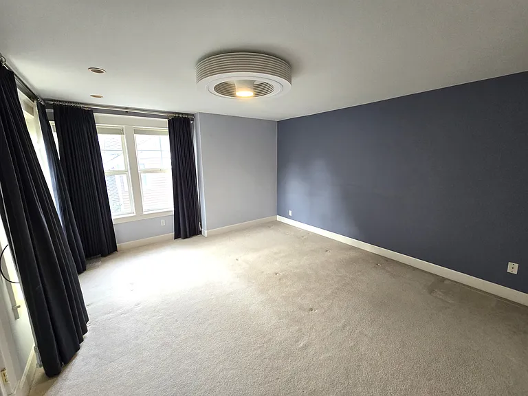 7724 E Green Lake Dr N — Photo 16