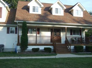 7676 Beachway Dr, Monroe, MI 48161