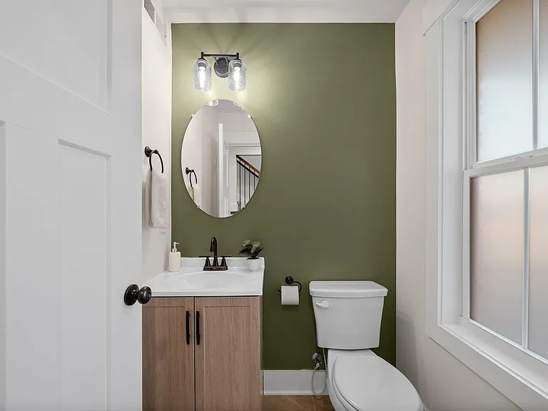361 Frontier Dr — Photo 10