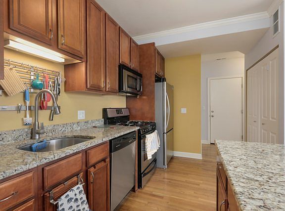 4th image of 6416 N Paulina St APT 303