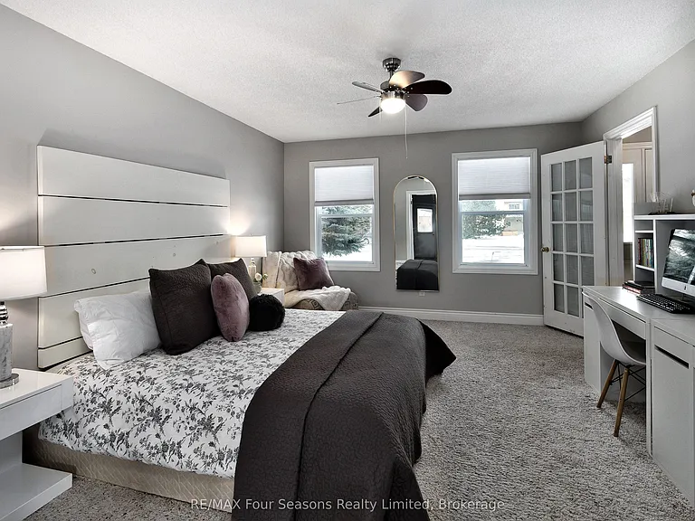 104 Lauries Ct — Photo 17
