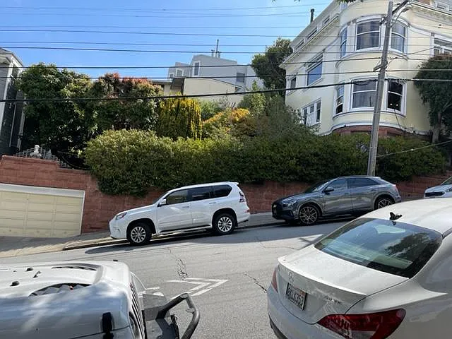 2398 Broadway St — Photo 26