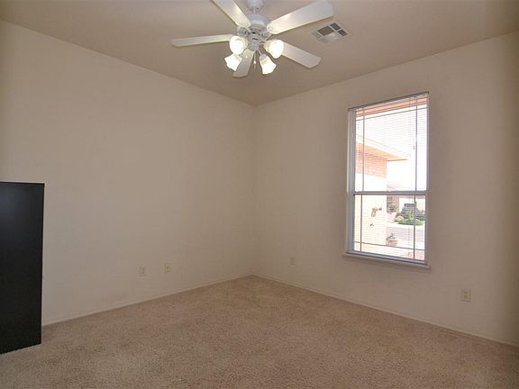 5th image of 353 Wildwood Dr