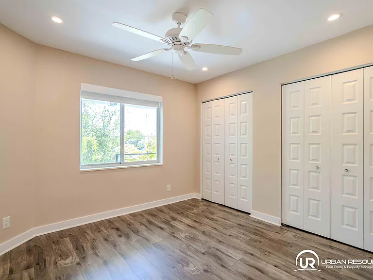 2400 NE 26th St #8 — Photo 10