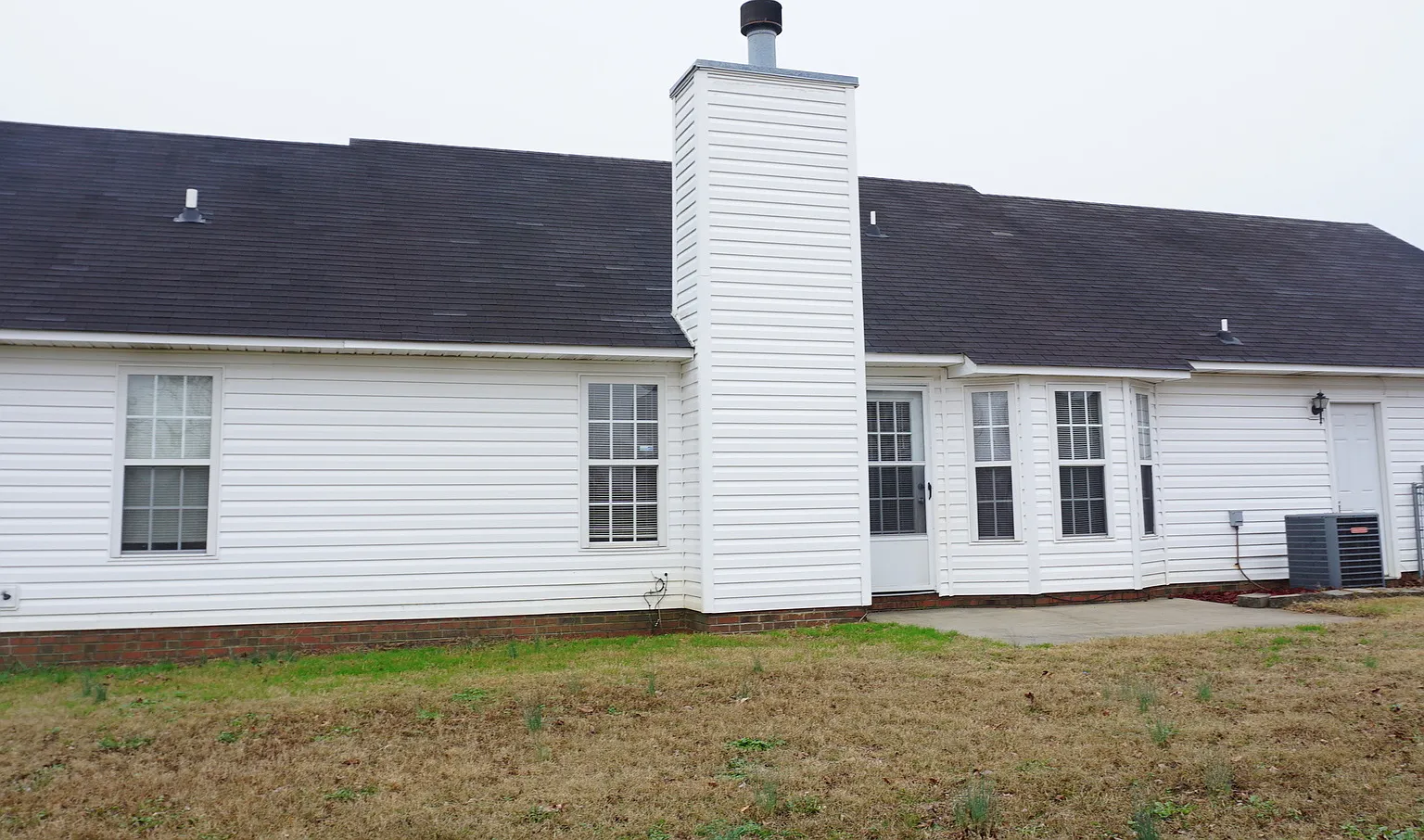 102 Stoneledge Drive~Stone Ridge — Photo 2