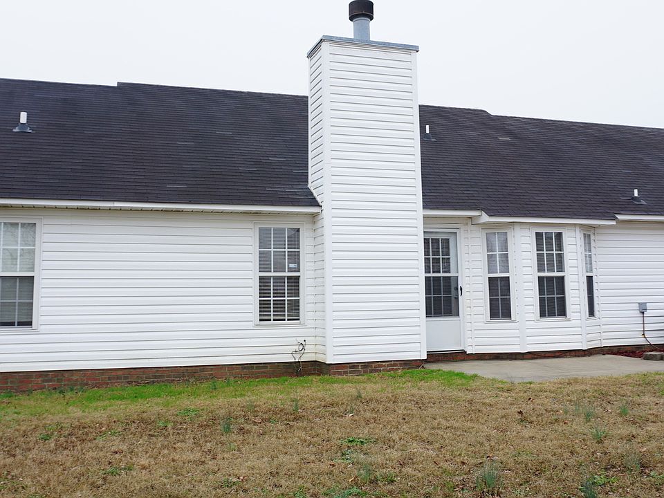 2nd image of 102 Stoneledge Dr