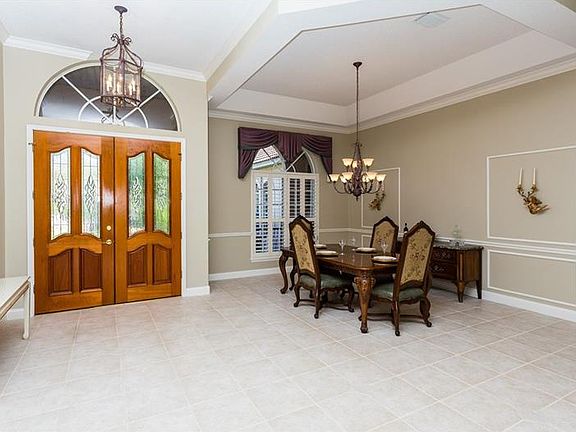 2nd image of 405 Avondale Ct
