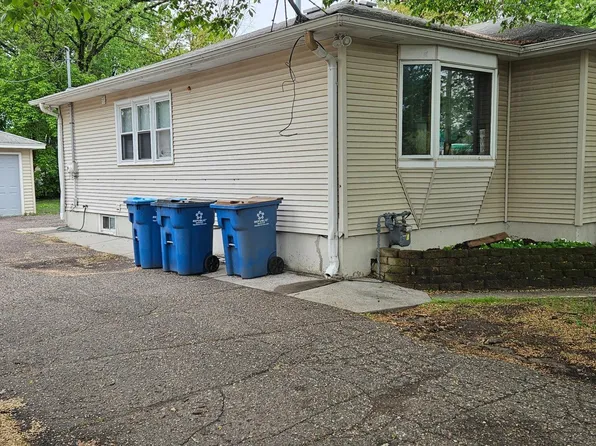 5815 42nd Ave N, Robbinsdale, MN 55422