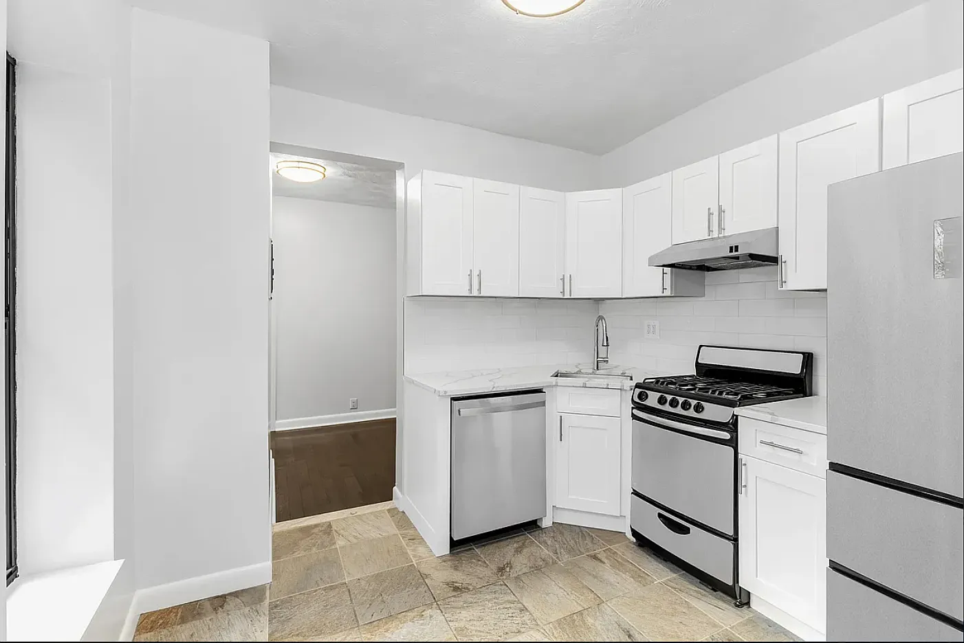 115 Perry Street — Photo 4