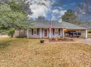 114 Shadow Creek Dr, Florence, MS 39073
