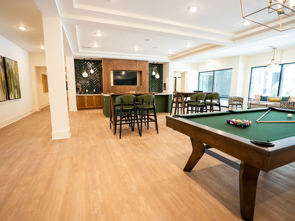 Hendricks Clubhouse