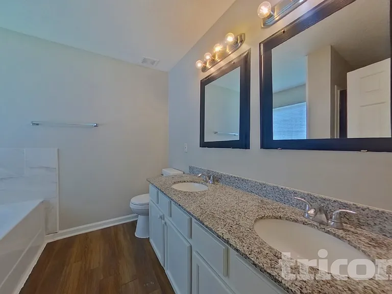 693 Grandview Cir — Photo 9