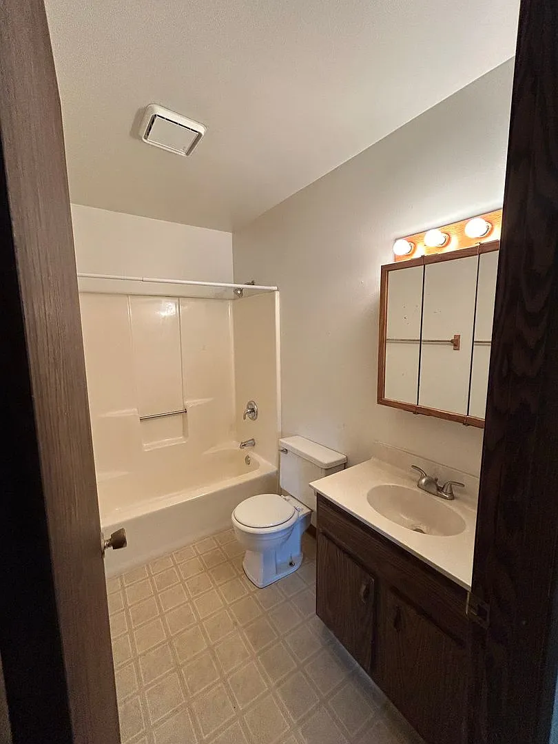 Two Bedroom Units located at 1816 Bloedel Ave in Schofield — Photo 3