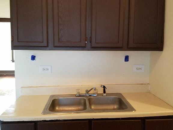 2nd image of 2952 W 61st St #2