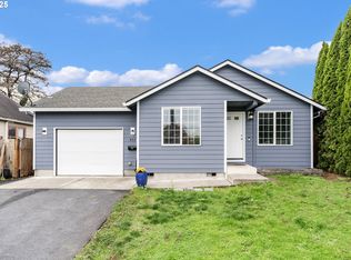 453 N 11th St, Saint Helens, OR 97051