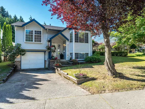 8062 138th St, Surrey, BC V3W 8P9