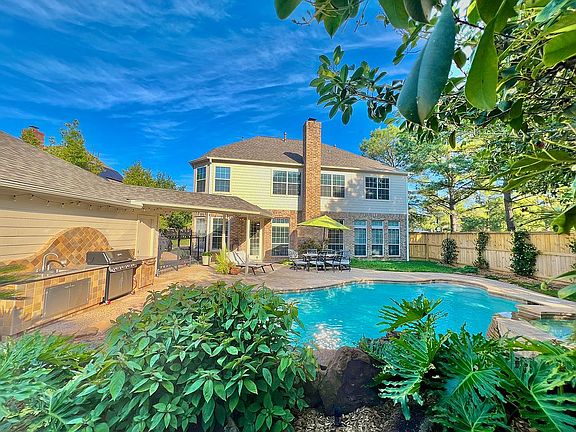 3rd image of 2910 Lara Brook Ct