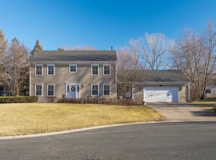 11411 Burr Ridge Ln, Eden Prairie, MN 55347