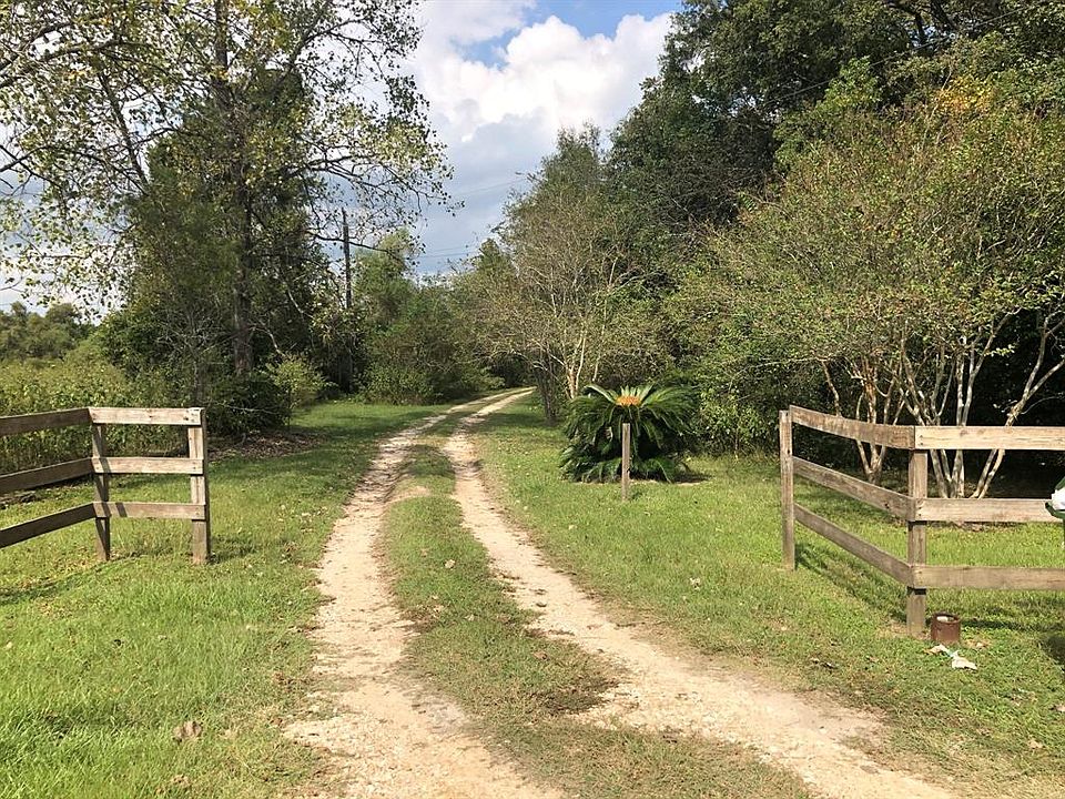 1st image of 400 Port Dr