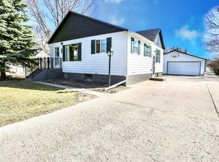 823 S High St, Aberdeen, SD 57401