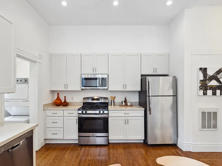 2407 Octavia St #4 — Photo 6
