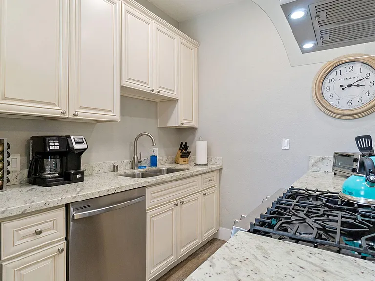 258 N Fulton St #258 — Photo 7