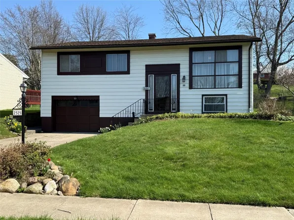 2525 E 44th St, Erie, PA 16510