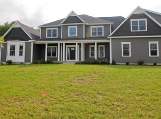 9 Lise Cir, Suffield, CT 06078