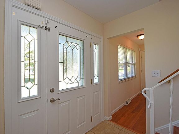 2nd image of 11849 Cedarcreek Dr