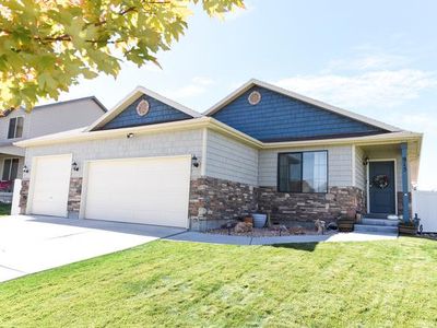 915 N Opal Ln, Tooele, UT, 84074