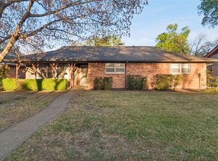 1626 Post Oak Dr, Irving, TX