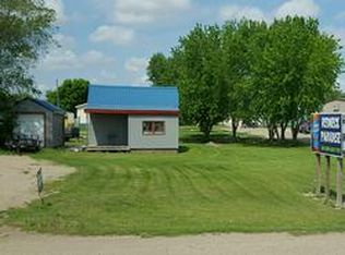 915 N Broadway, Miller, SD 57362