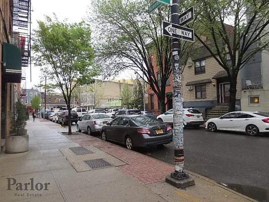 Rented by Parlor Real Estate Corp | media 9