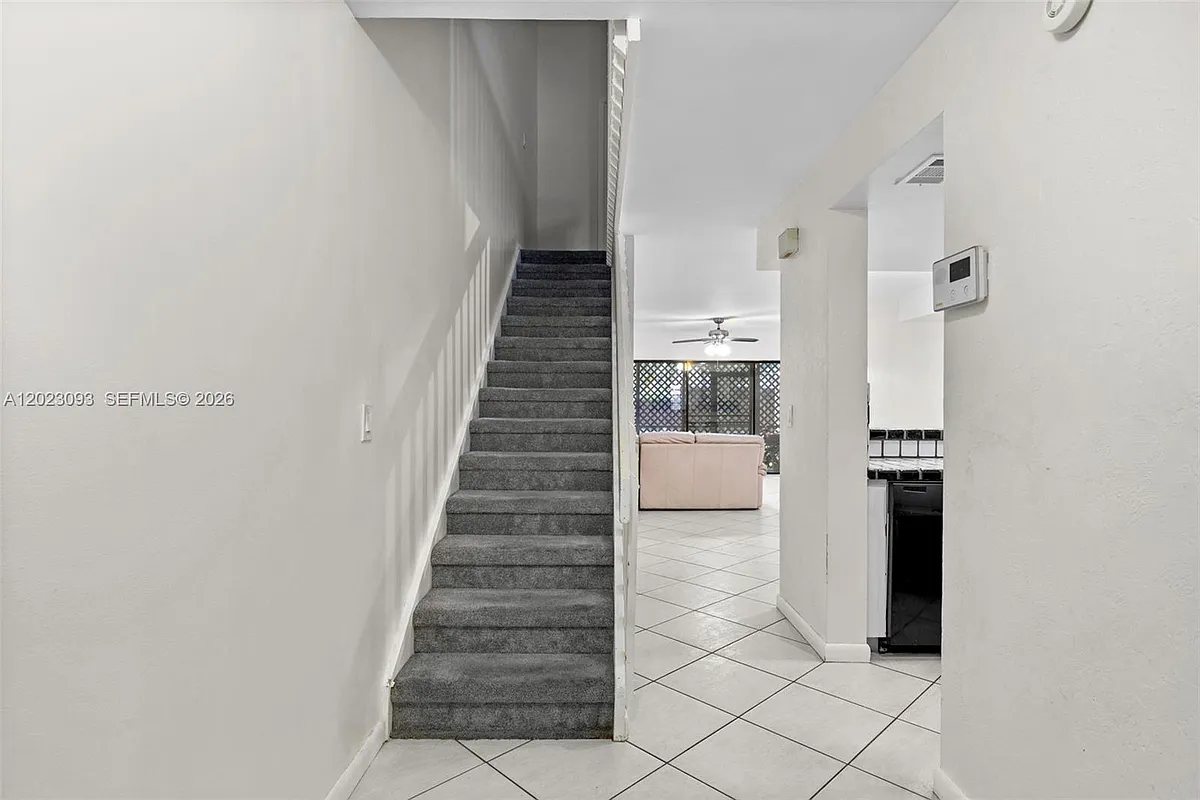 Building Photo - 4241 SW 71st Way #4241