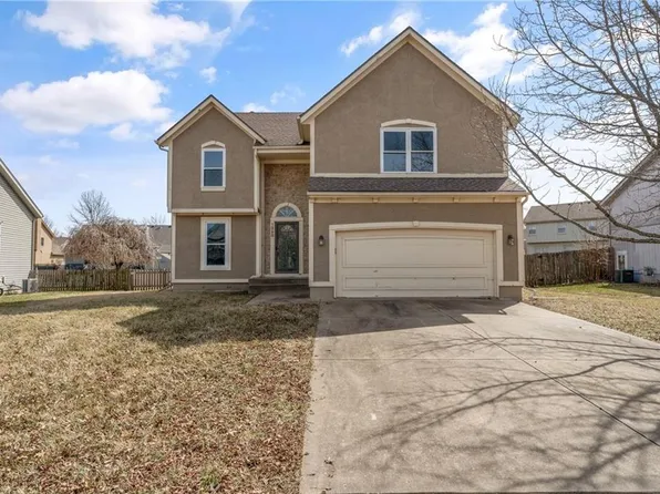 1398 S Brentwood Dr, Olathe, KS 66062