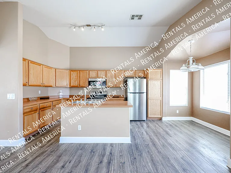 15827 W Yavapai St — Photo 12