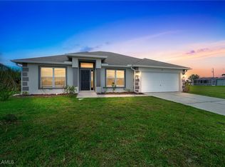 1118 NE 3rd Ave, Cape Coral, FL 33909