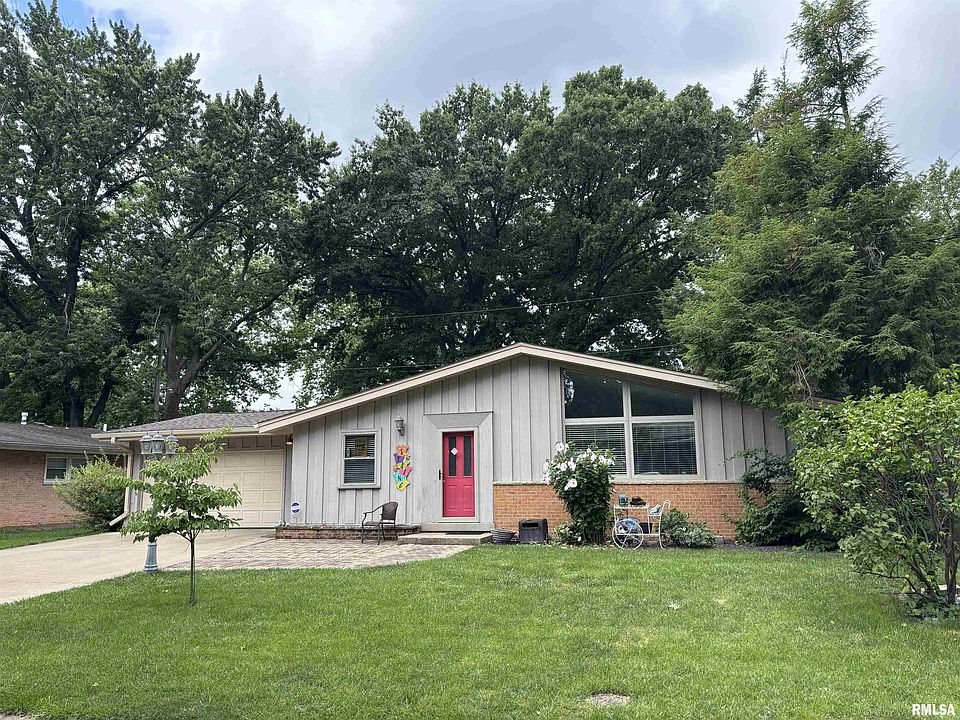 1st image of 17 Lambert Ln