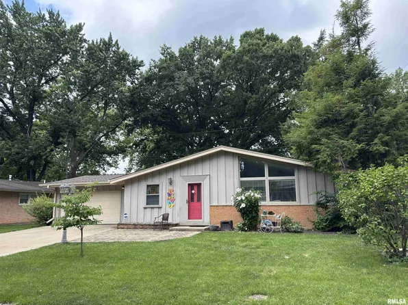 17 Lambert Ln, Springfield, IL 62704