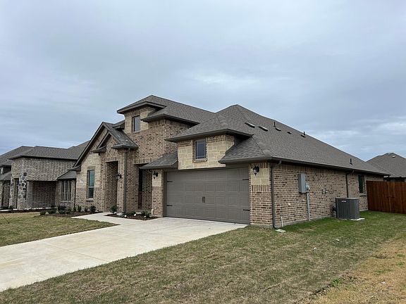 3rd image of 258 Hedgewood Dr