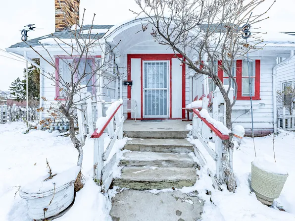 1820 Jenkinson Ct, Waukegan, IL 60085