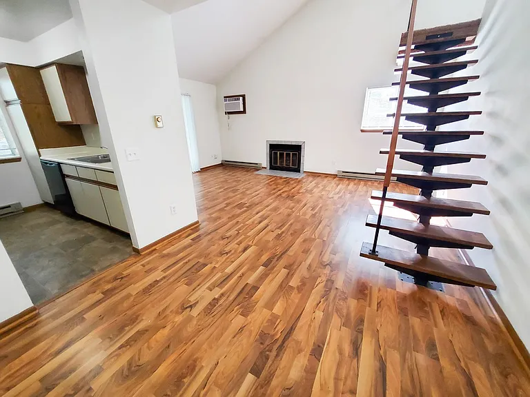 Orchard Village Apartments — Photo 166