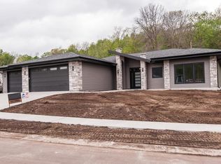 4227 Stone Point Dr NE, Rochester, MN 55906