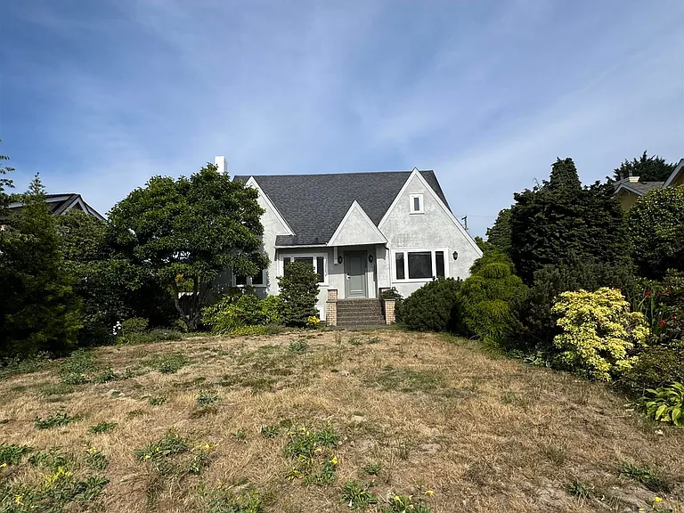 1700 Western Pkwy — Photo 1