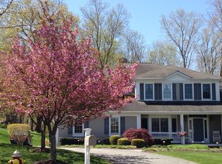 34 Dutch Hill Dr, Carmel, NY 10512