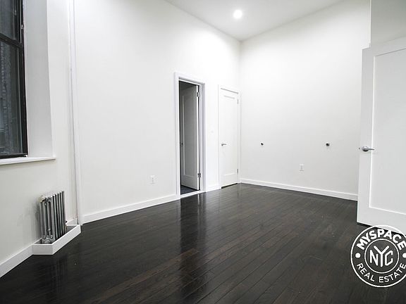 4th image of 303 Putnam Ave APT 3D